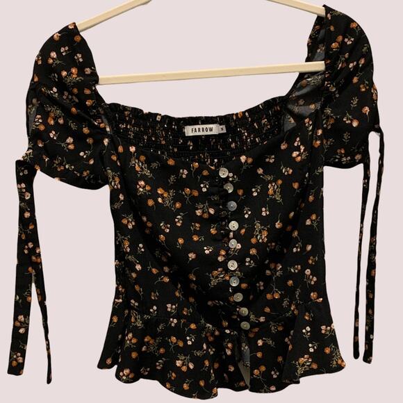 Farrow floral short sleeve cropped top smocked Scoop back and front. Size M - Picture 1 of 5